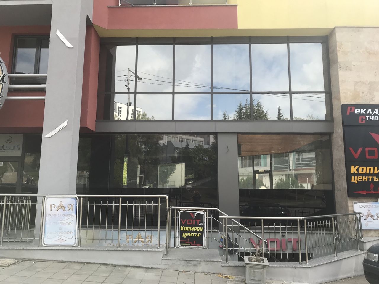 Дава се под наем Офис в Благоевград, Запад - 119 кв.м за 816 € - Снимка #12
