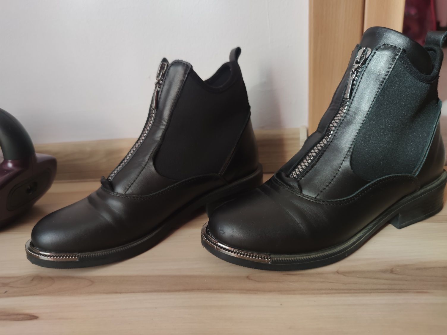 Botine tezyo din piele