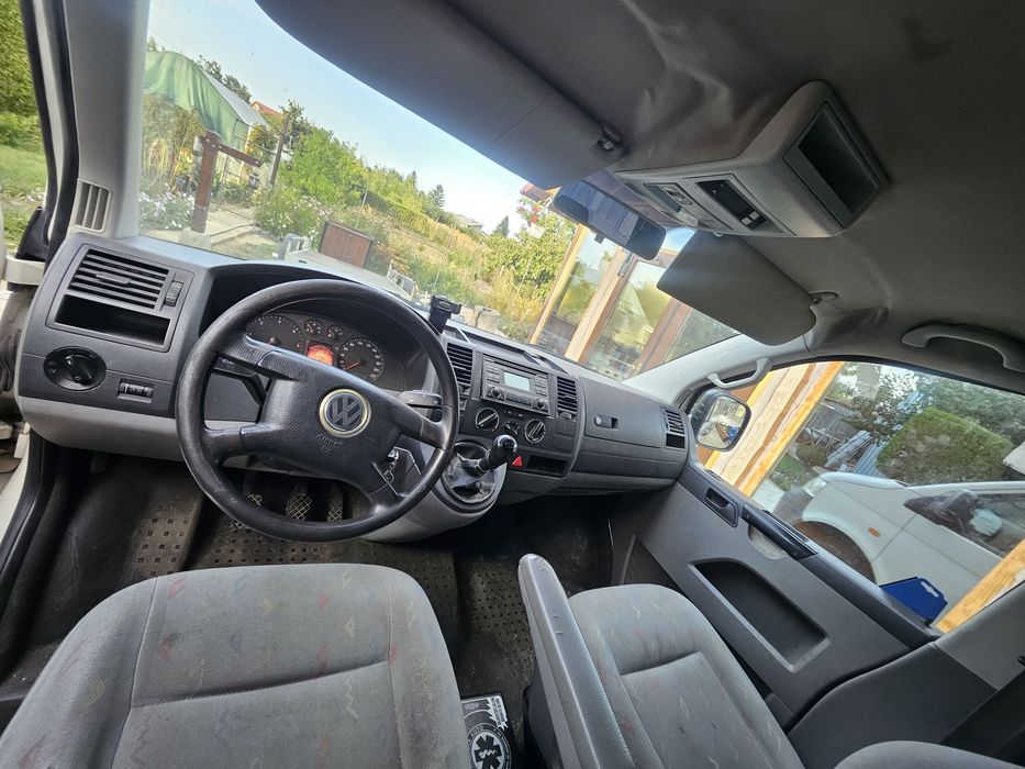 Autoutilitara Volkswagen Transporter 2.5 ,8 locuri