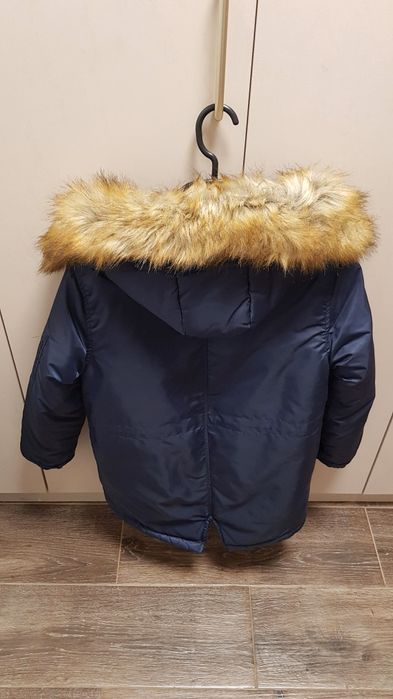 Зимно детско яке с качулка с косъм,  подходящо за 12г. Ръст-128-134