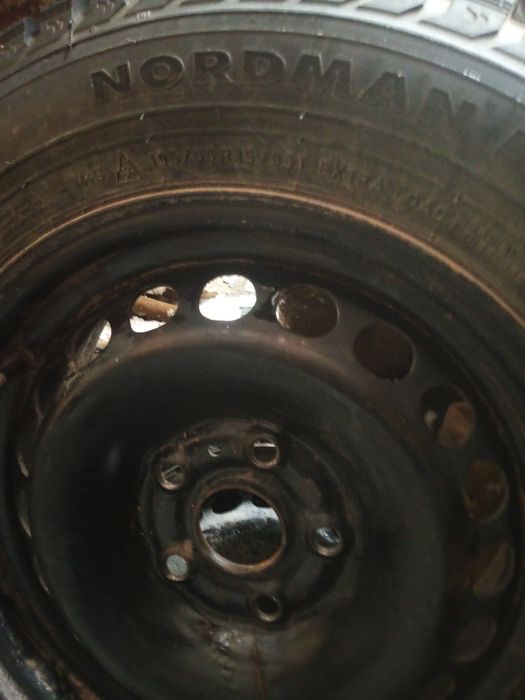 Ёмкость, ванна  задвижки вентиль на100 и80.