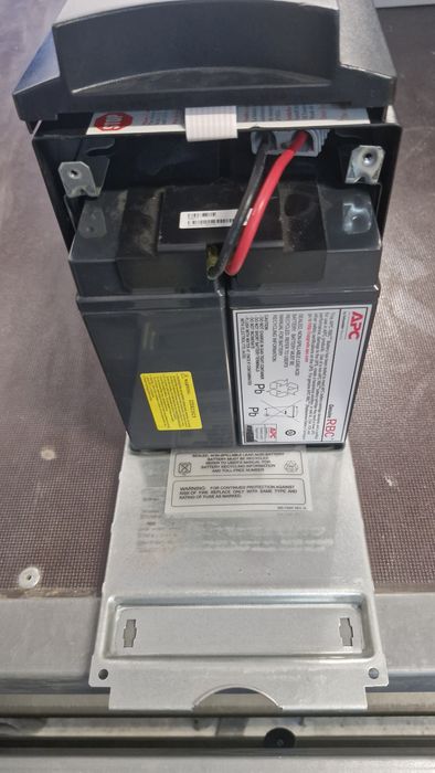 OFERTA UPS second hand APC Smart-UPS 1500VA, baterii noi
     Prod