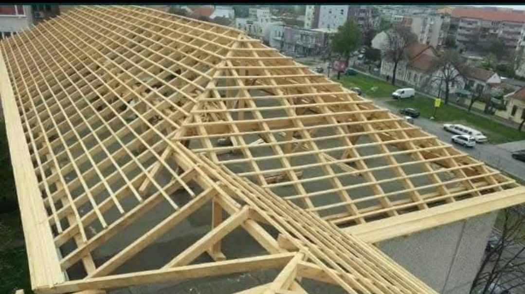 Montaj acoperișuri foișoare din lemn Montaj țiglă metalică