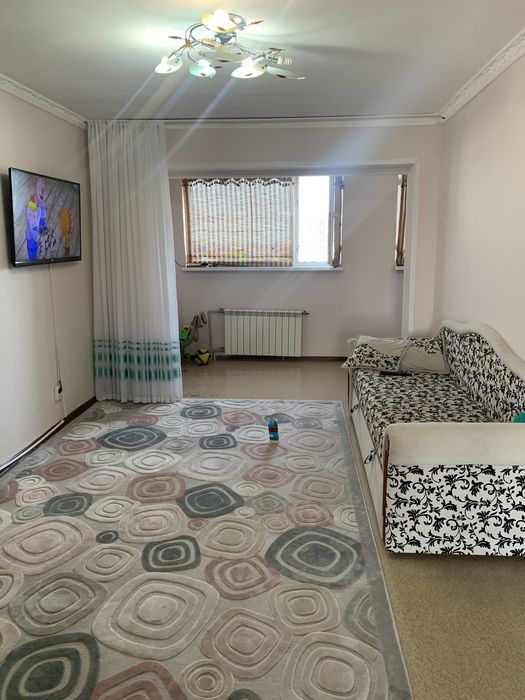 Продаётся 2комн кв 4 мкр на берегу моря