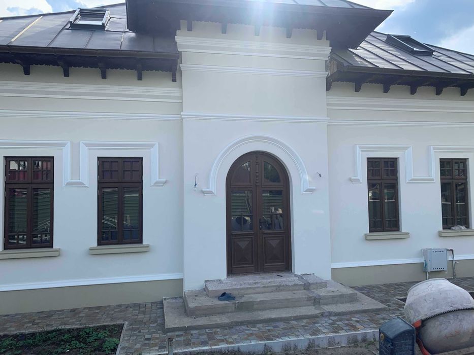 Ferestre si usi (la comanda)