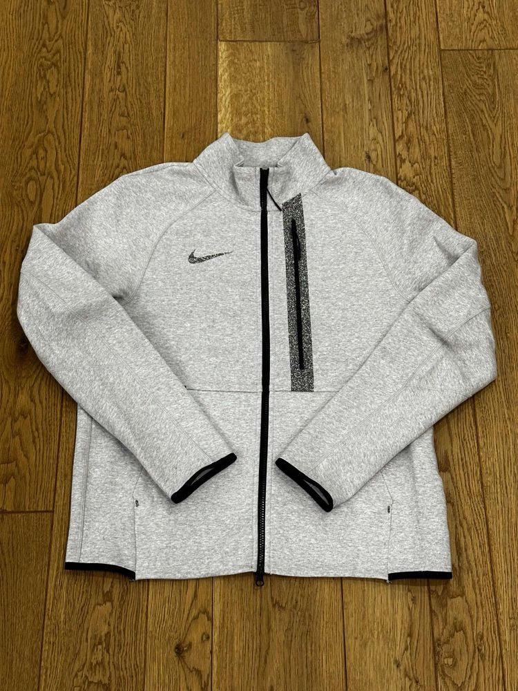 Nike Tech flecce