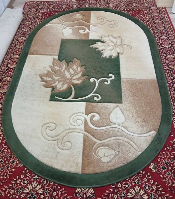 Ковер овальный  1,5 на 2,5 (плотный)