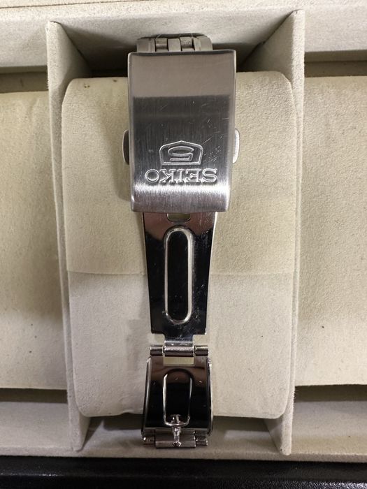 Автоматичен часовник Seiko 5 Day-Date