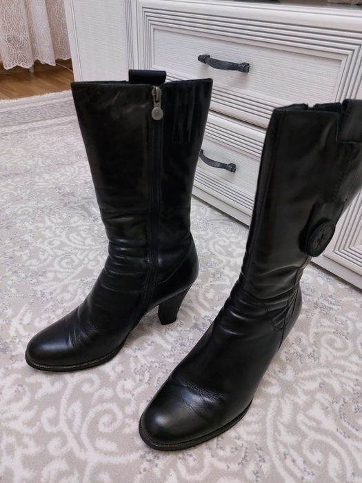 Продам зимние сапоги