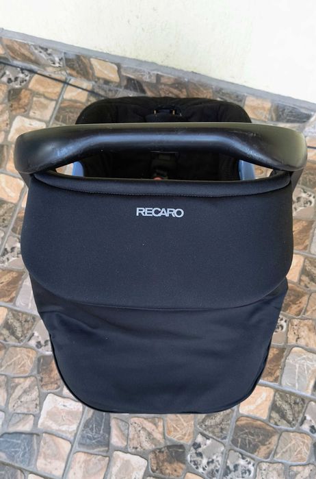Scaun auto copil tip scoică RECARO