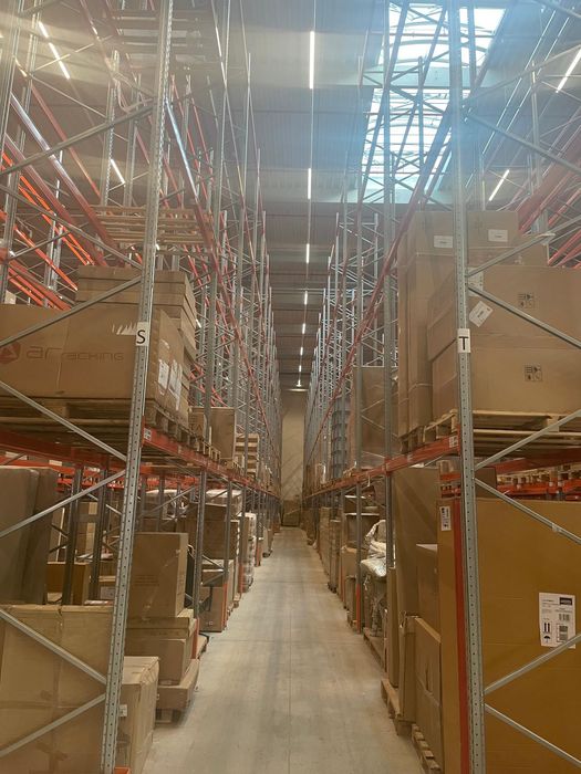 Rafturi metalice de vânzare