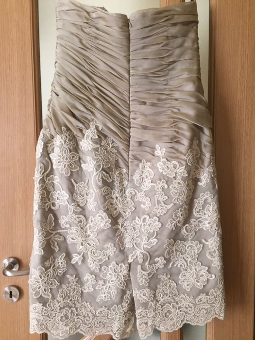 Se vinde o superba rochie marca Enzoani mărimea 42-44