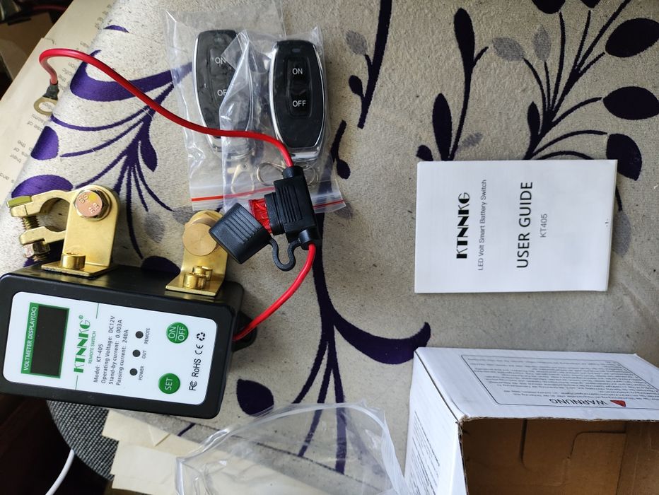 Comutator de baterie auto de la distanță DC 12V 240A cu afișaj voltmet