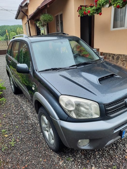Vând Toyota rav4 sau schimb