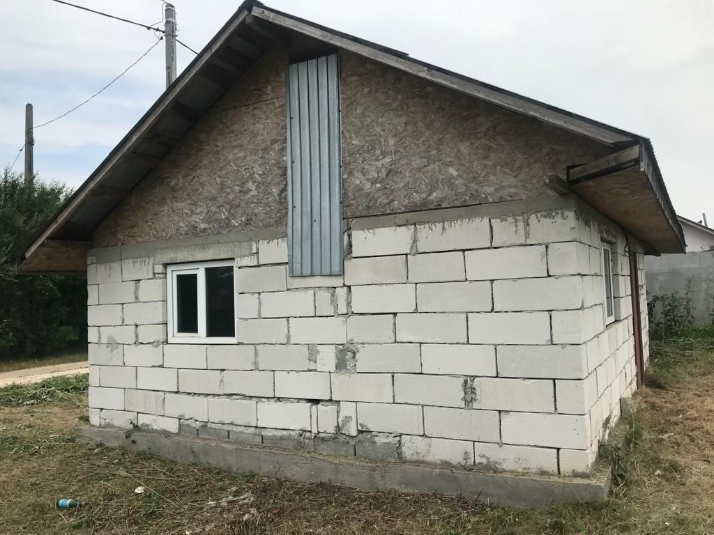 Vând 820m teren intravilan și casa 56m în com. Nicolae Bălcescu/Lehliu