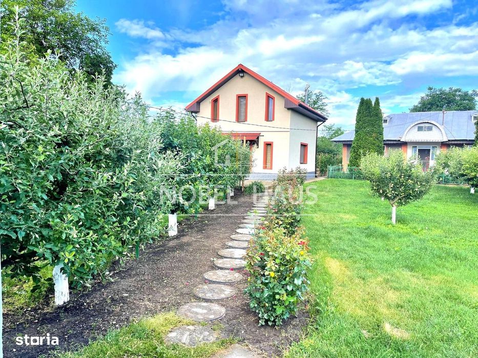 Casa de locuit, teren intravilan 5500 mp, livada, sat Carja, jud Vaslu