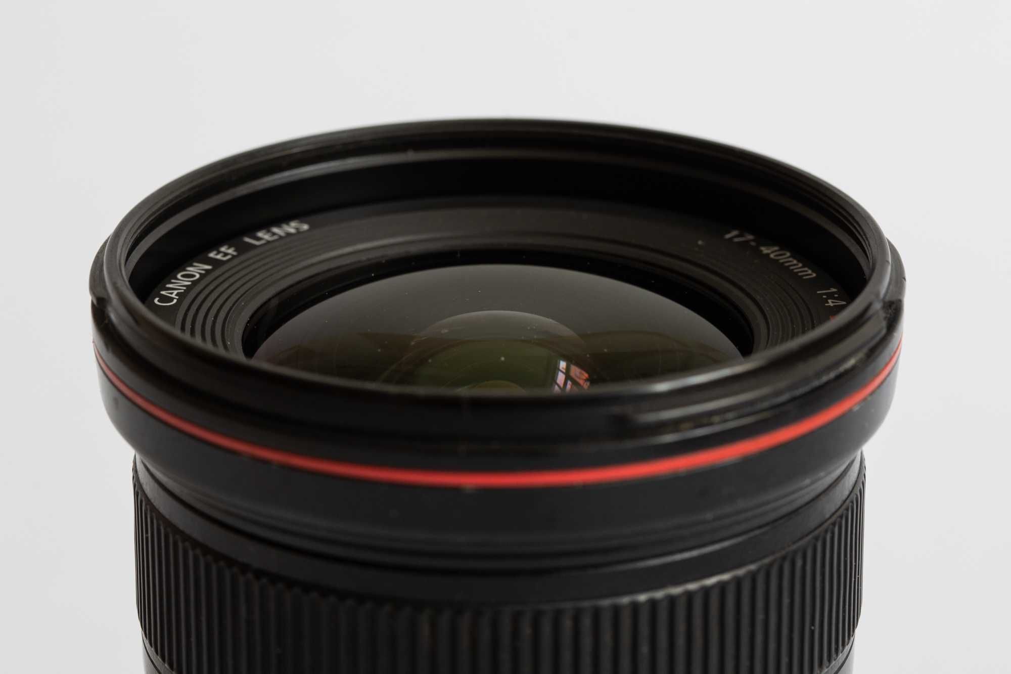 Продавам обектив Canon EF 17-40 f/4 L USM