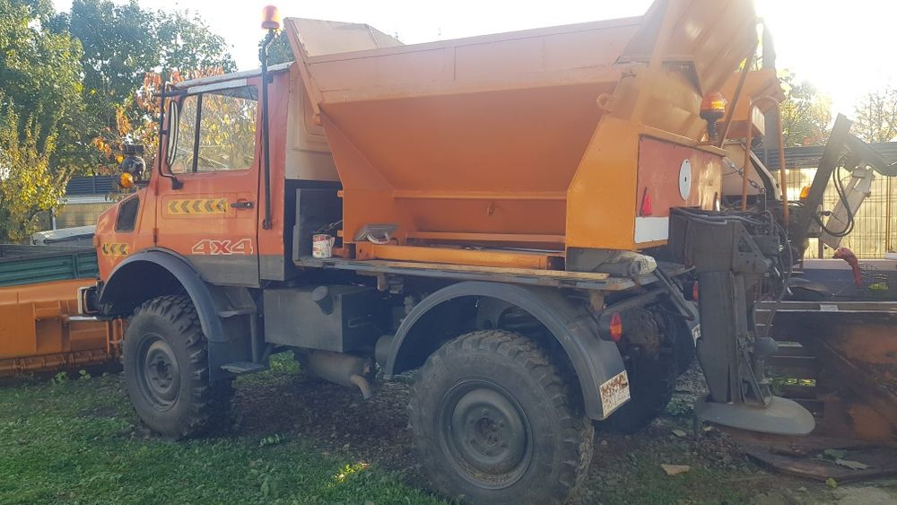 Unimog deszapezire sararita si lama