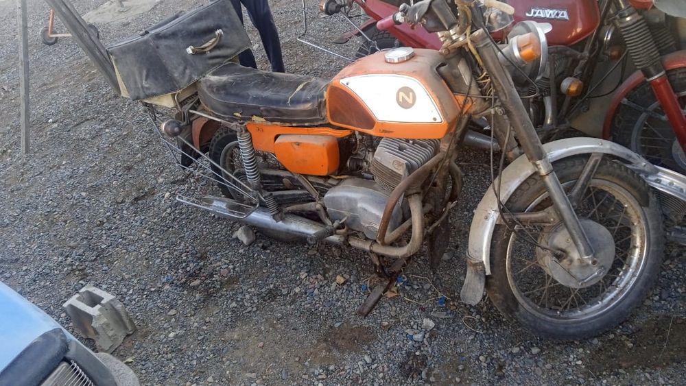 Продаётся мотоцикл Иж планета 5