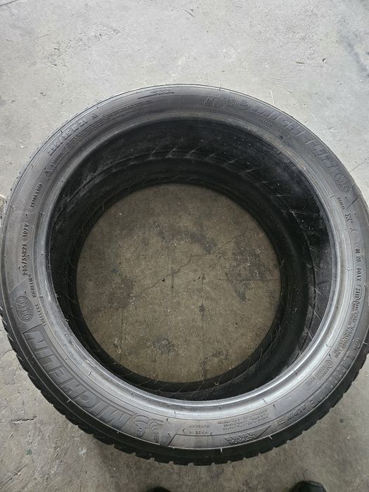 Зимни гуми 295 35 21 MICHELIN DOT18