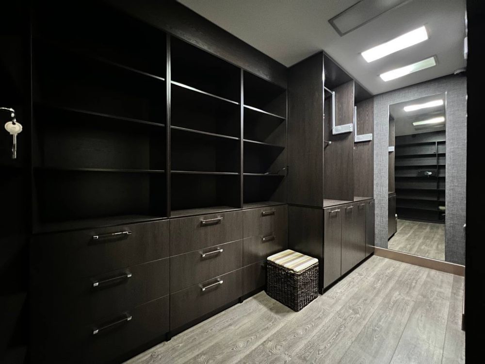 СРОЧНО ПРОДАЁТСЯ! Улица Нукусская ЖК ELEGANT 3х комнатная!