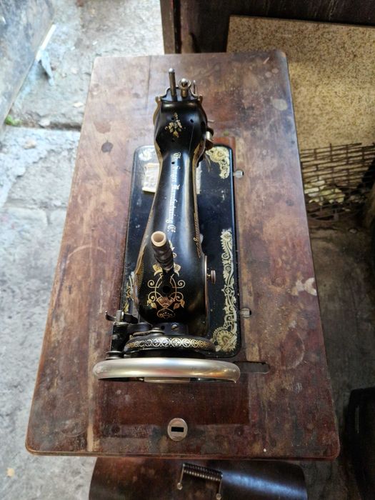 Singer - стара шевна машина (антика)