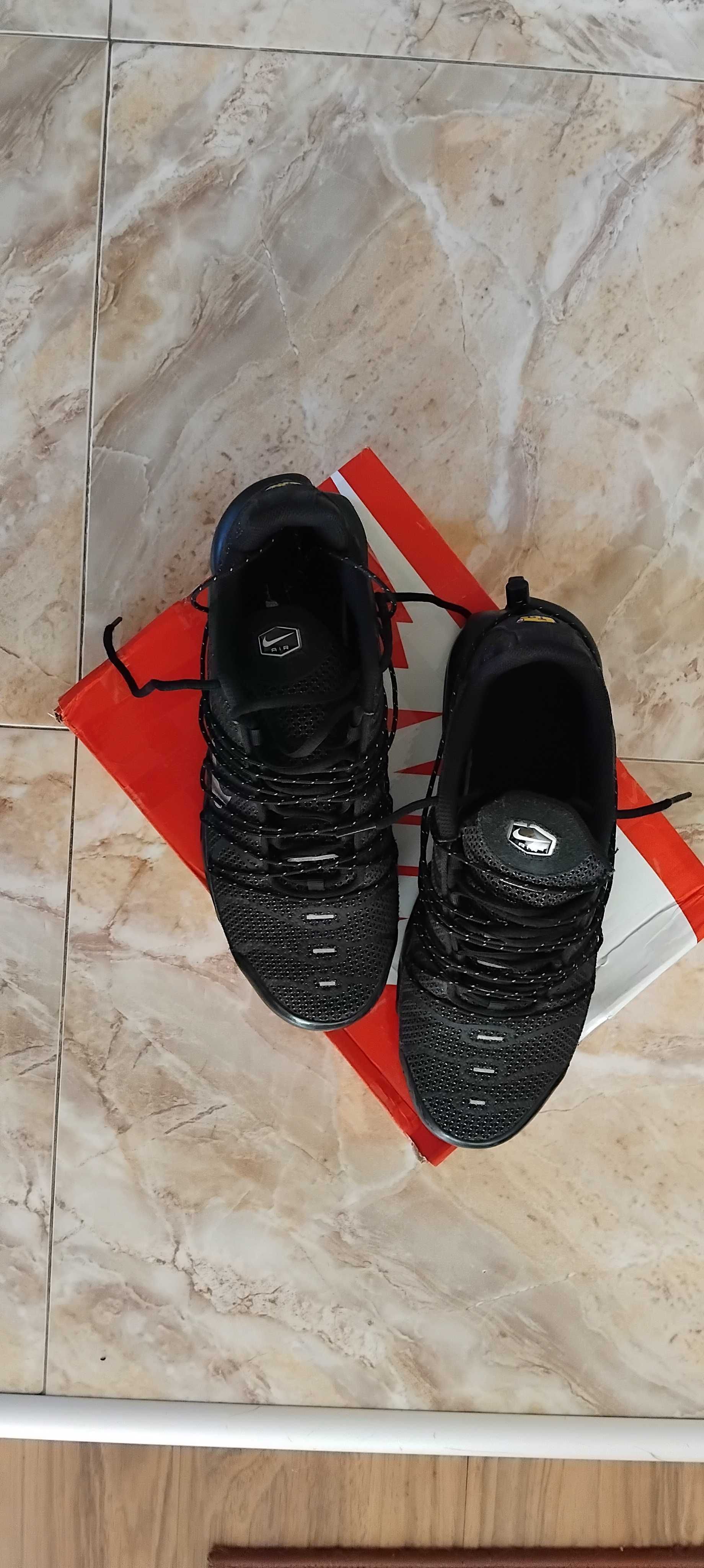 NIKE AIR MAX Plus Utility