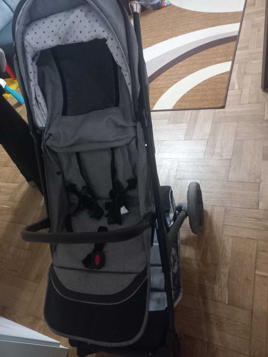 Лятна количка която става и за сън + чувал за сън.