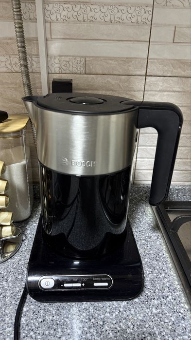 Продается электрический Чайник Bosch