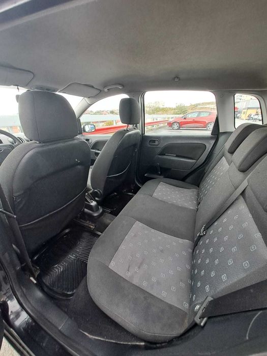 Vand Ford Fiesta 2004