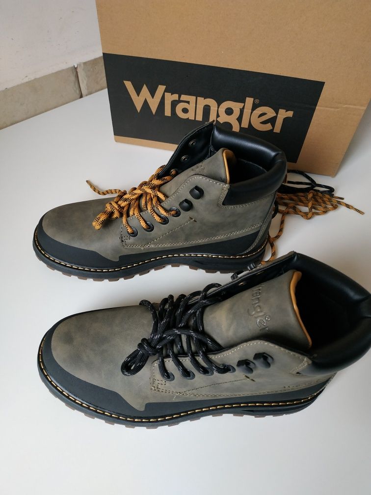 Ghete / Bocanci Wrangler marimea 40