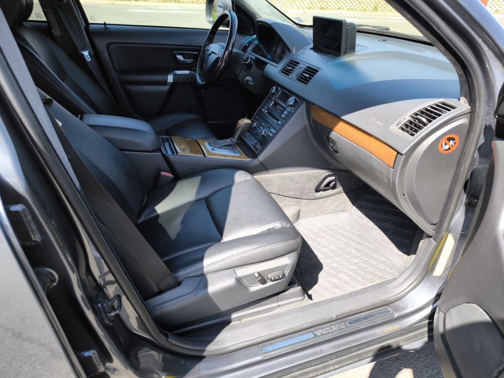 Volvo XC90 D5 Navi Car Play Android Auto алкантара
