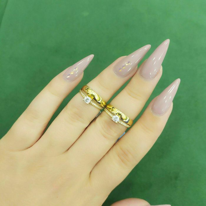 Обручальное золотое кольцо. Очень нежное) золото 585 Доставка.