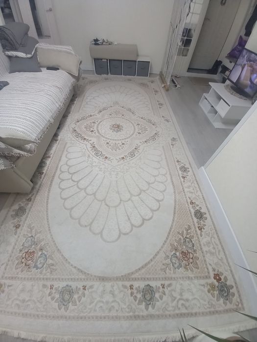 Продам ковёр в хорошем состоянии