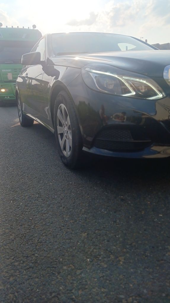 Vând mercedes e clase