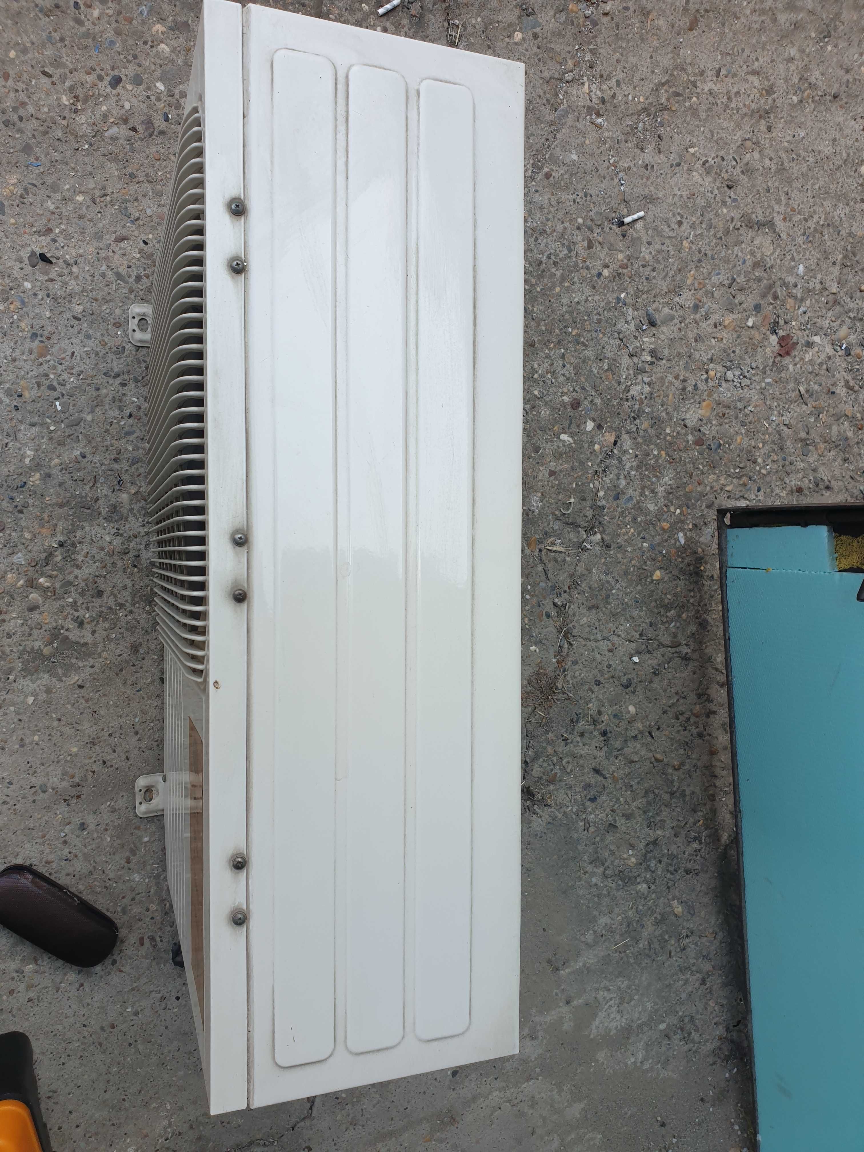 Продава се работещ климатик ELIT 12000btu. Сплит.