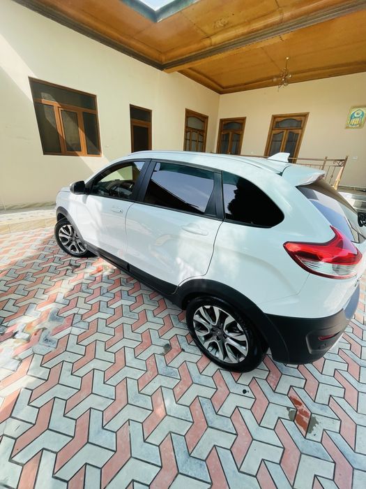 Lada xray cross