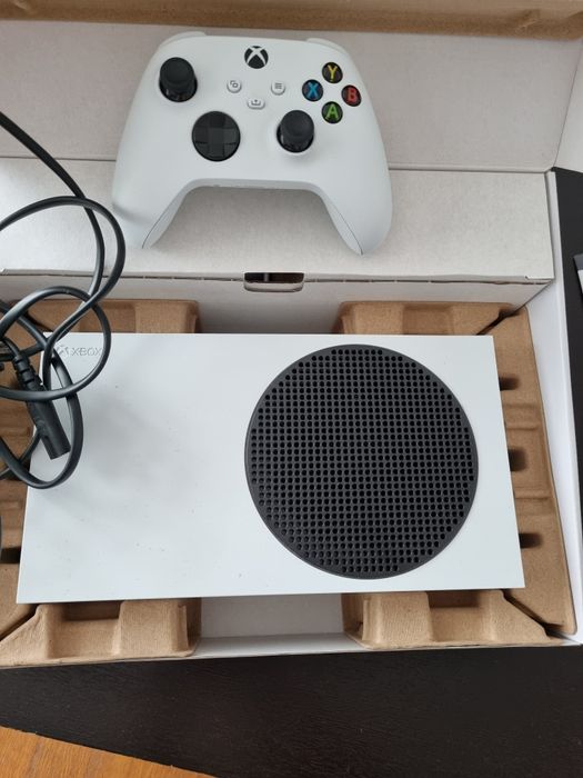 Xbox series s  .