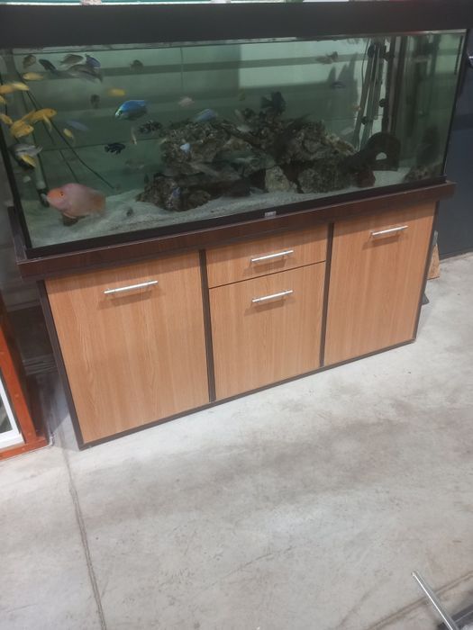 Vand acvariu 450 l complet .