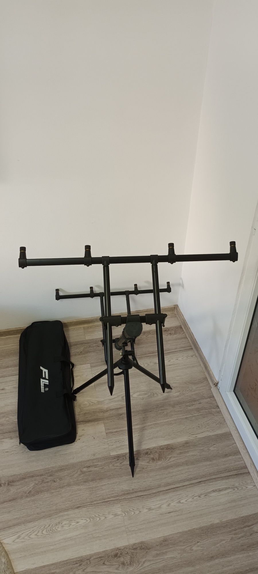 Rod Pod FL pentru 4 Lansete Tripod 360 grade model 141