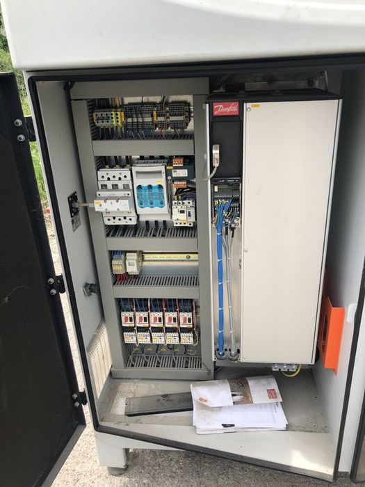 Винтова вакуум помпа Becker