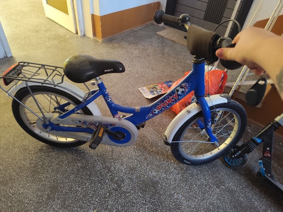 vând bicicleta in stare bună