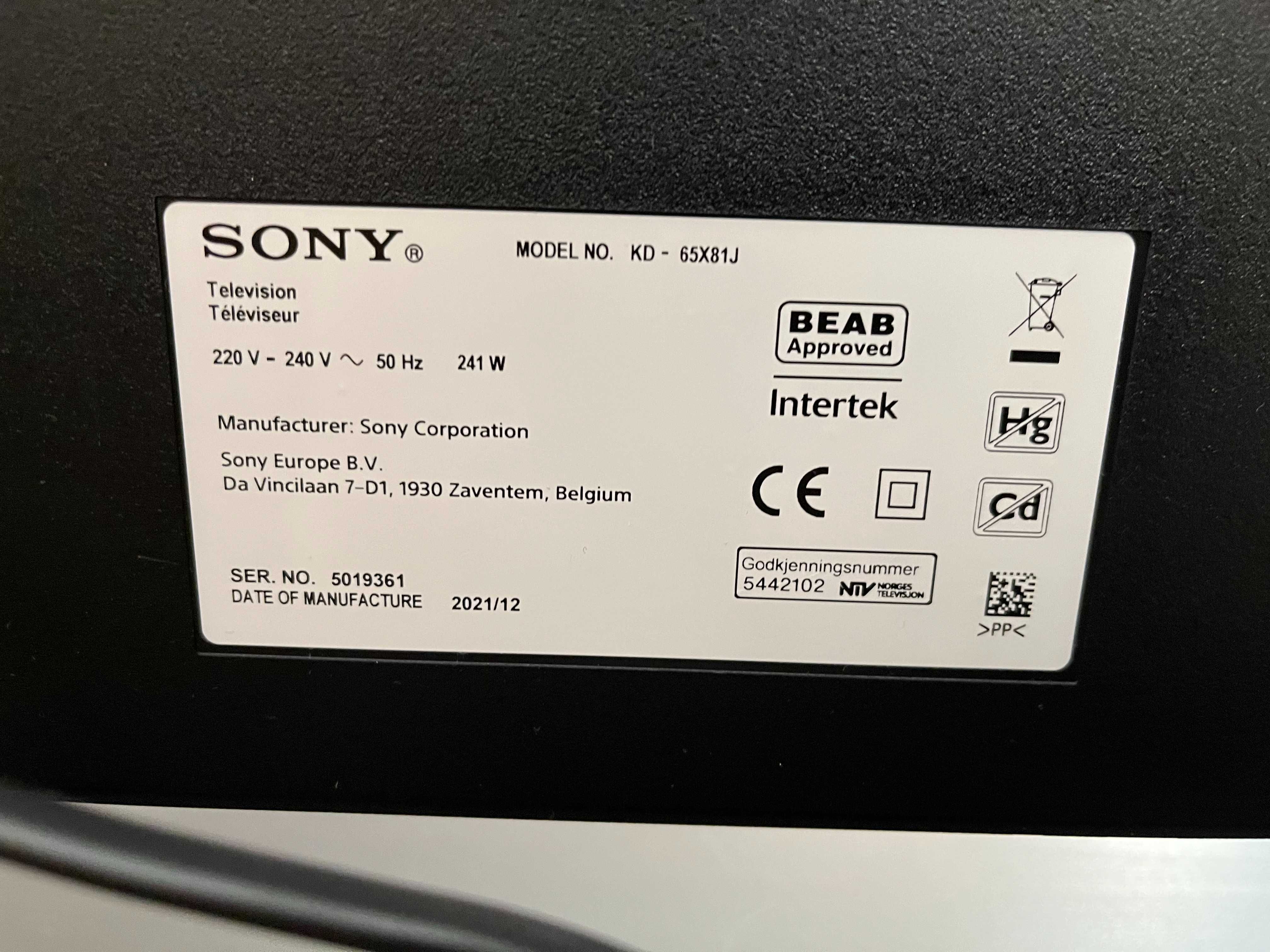 Телевизор 65 инча Sony Bravia KD-65X81J изключително малко използван