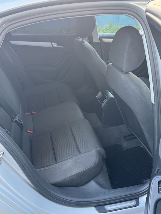 Vand Audi A4 B8 2011