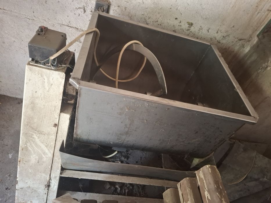 Тестомесачка 100л