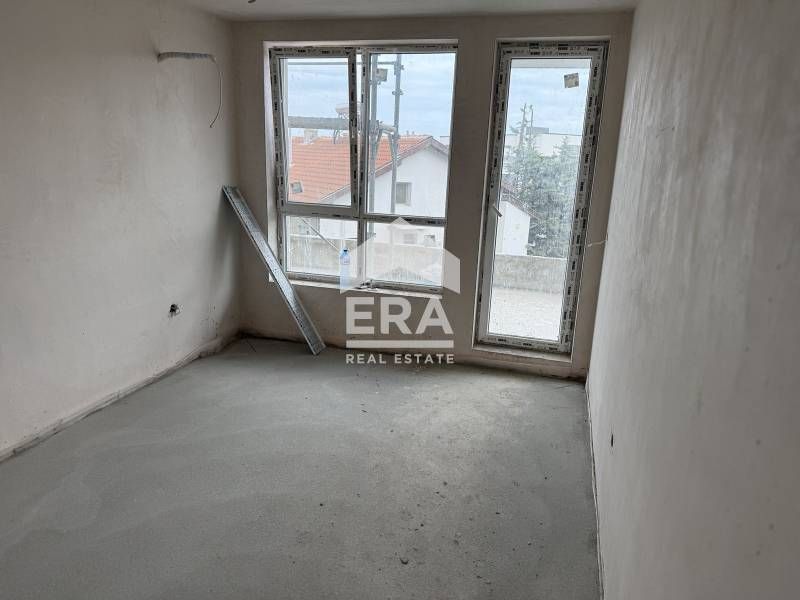 Продава се Двустаен апартамент в Варна, Виница - 62 кв.м за 1371 €/кв.м - Снимка #4