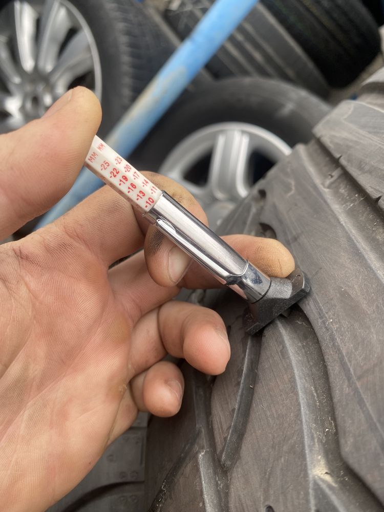 Джанти с летни гуми 235/55/17 Dunlop DOT19 за AUDI Q3. С7.5мм грайфер.