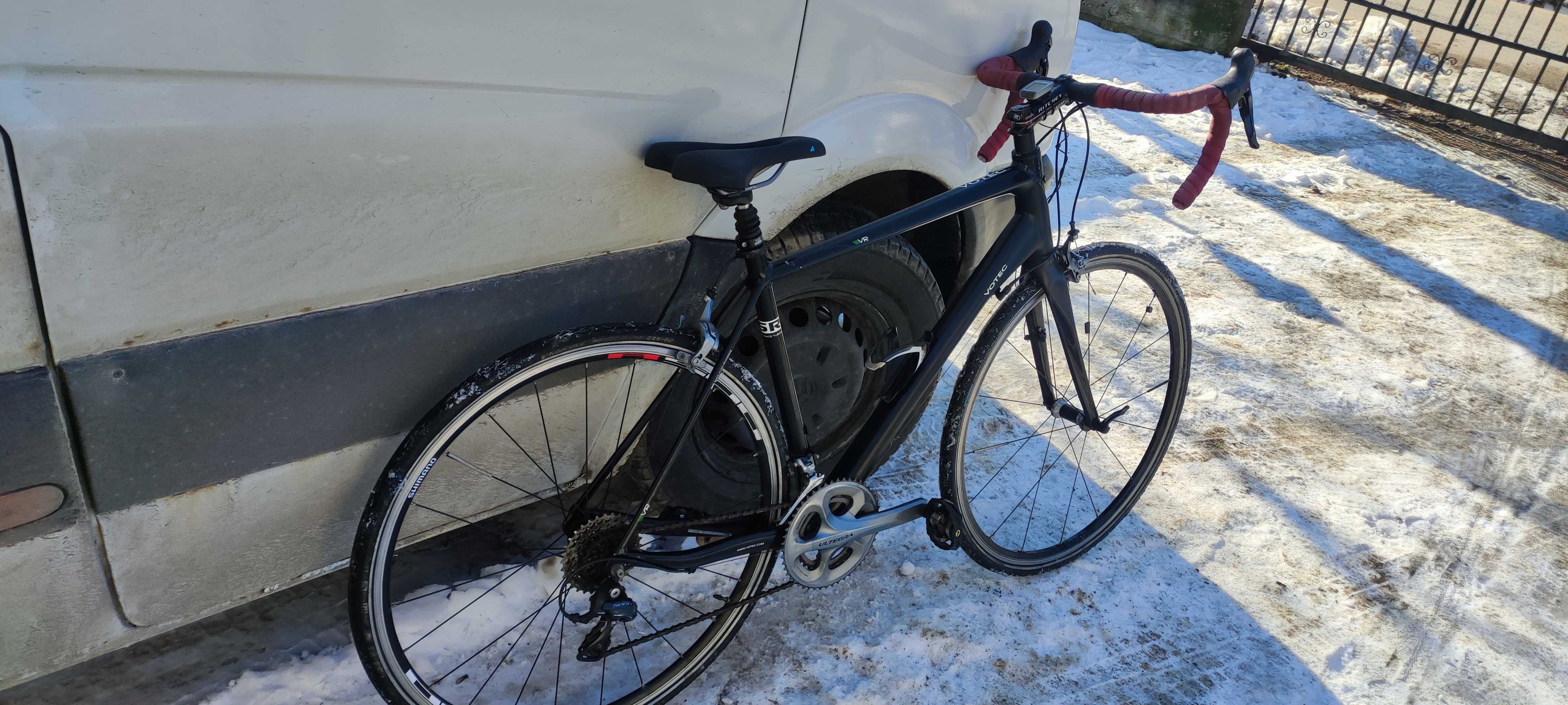 Vând bicicleta full Carbon Vortec Vr