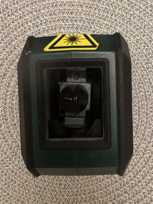 Продавам лазерен нивелир с кръстосани линии Парксайд