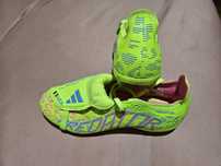 Ghete fotbal Adidas Predator